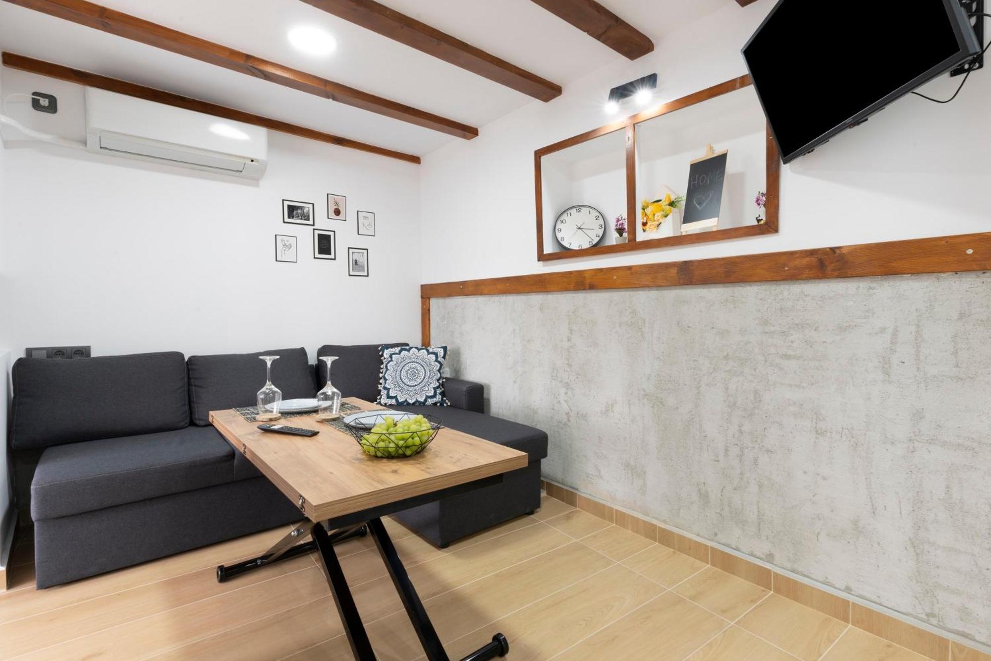 Bobevata Guest House - Floor 1 - Stunning View Old Town Veliko Tŭrnovo Exterior foto