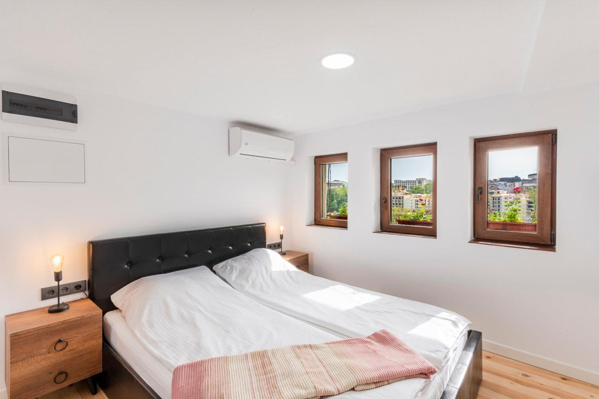 Bobevata Guest House - Floor 1 - Stunning View Old Town Veliko Tŭrnovo Exterior foto